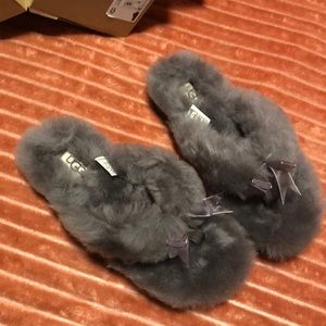 UGG fluffy flip flops